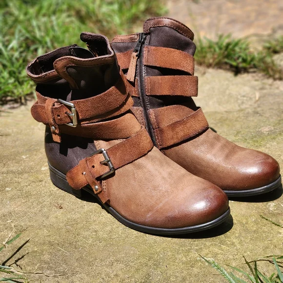 Miz Mooz "Shane" Brown Leather Ankle Boots, Gently Worn a Few Times - Picture 1 of 4